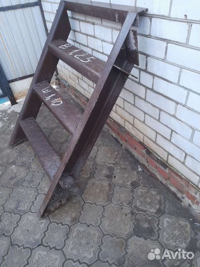 Ступени для вагончика