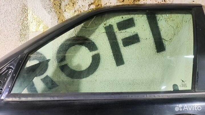 Стекло переднее левое Saab 900