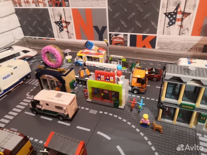 Набор lego City Town 60233 Открытие магазина