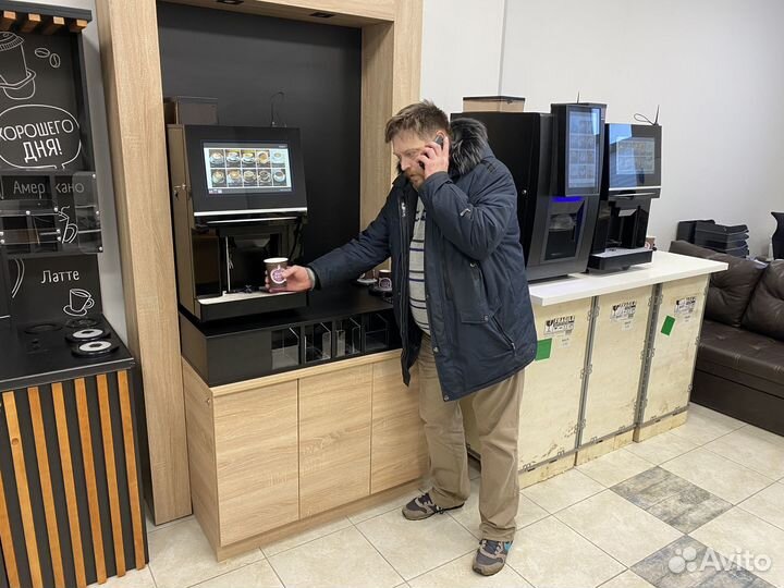 Кофейный автомат для кофейни