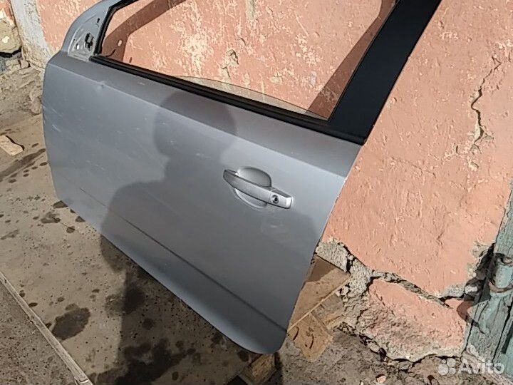 Дверь передняя левая Opel Astra H купе