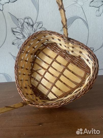 Корзина плетеная
