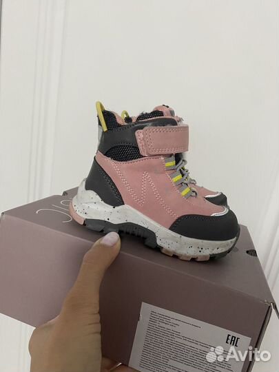 Ботинки для девочки