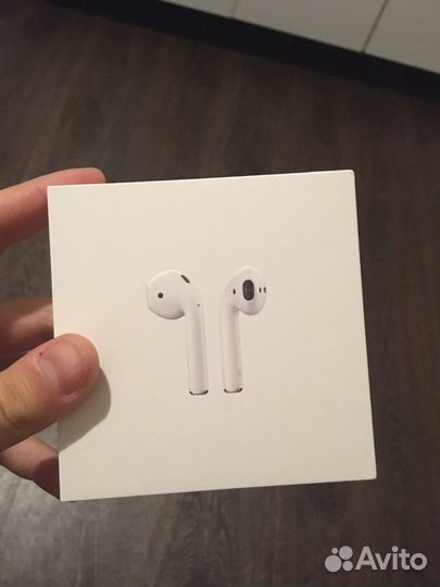 Коробка от Airpods2 оригинал в идеальном состоянии