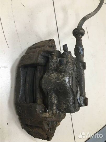 Суппорт передний правый LADA Niva (4х4)