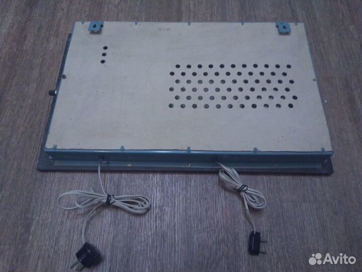 Сувенирный приемник трехпрограммный русь