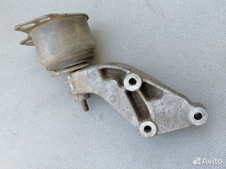 Кронштейн опоры двигателя Fiat Punto 1(176) 93-99