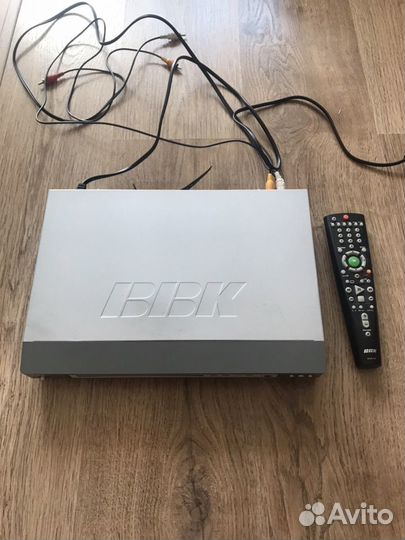 DVD плеер BBK dv113si