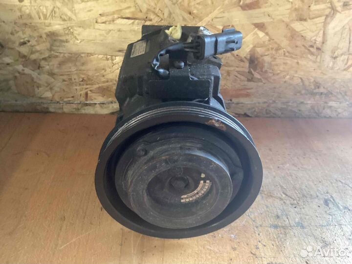 Компрессор кондиционера 4472203822 Chrysler PT