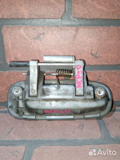 Ручка двери внешняя toyota BB NCP30 2NZ-FE RR/LH