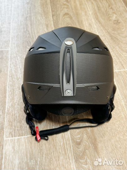 Шлем горнолыжный