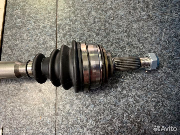 Привод правый левый Рено Логан 2014 Ларгус Сандеро