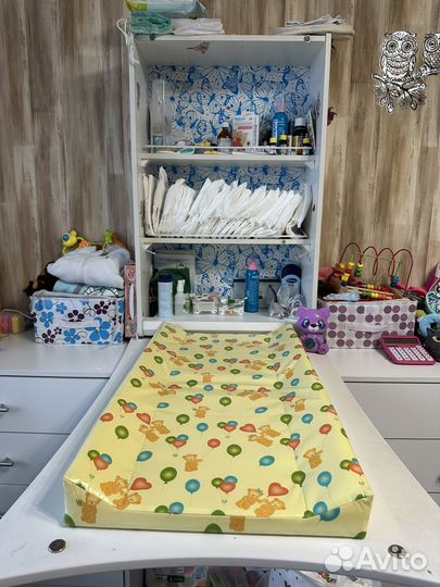 Настенный пеленальный столик