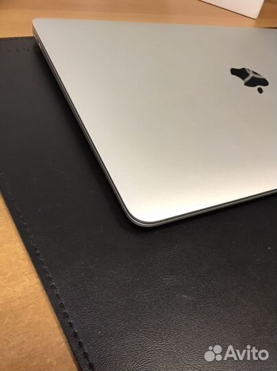 MacBook air 13 m1 на гарантии еще