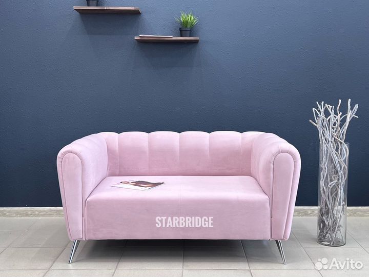 Диван в зону ожидания для салона красоты