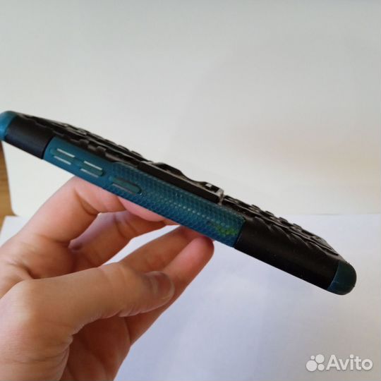 Чехол на телефон