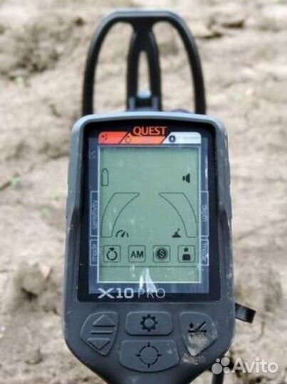 Металлодетектор Quest X10 Pro
