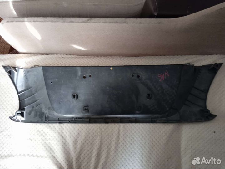 Панель крышки багажника nissan n16