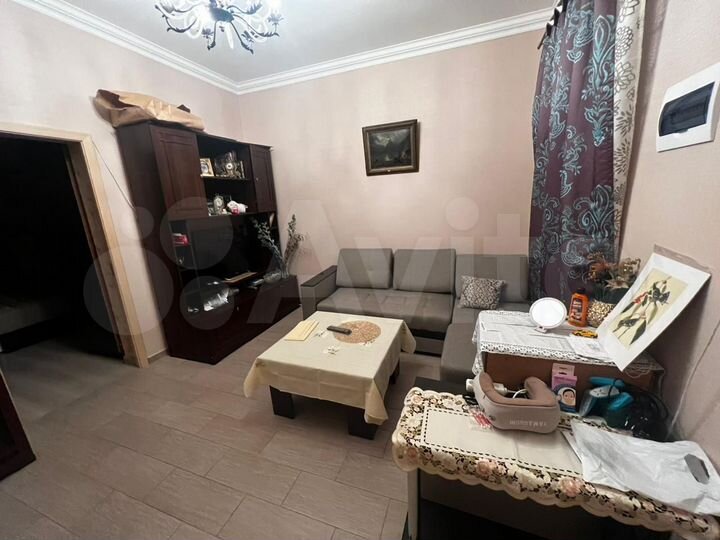 2-к. квартира, 40 м², 1/4 эт.