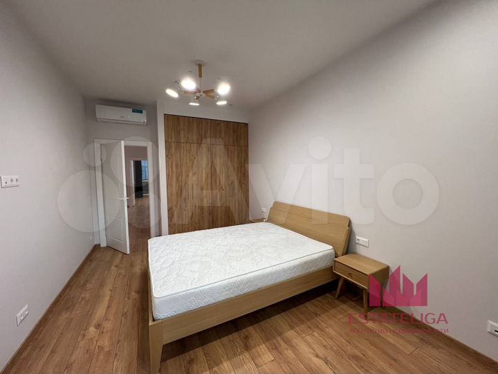 2-к. квартира, 86 м², 6/17 эт.