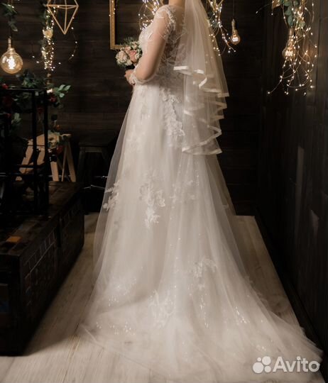 Свадебное платье