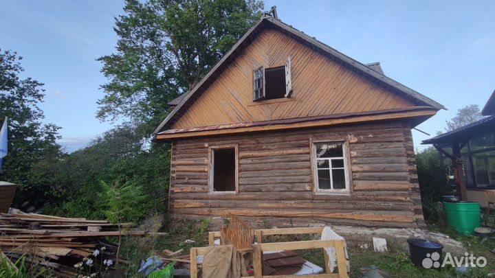 Сруб дома из бревна бу