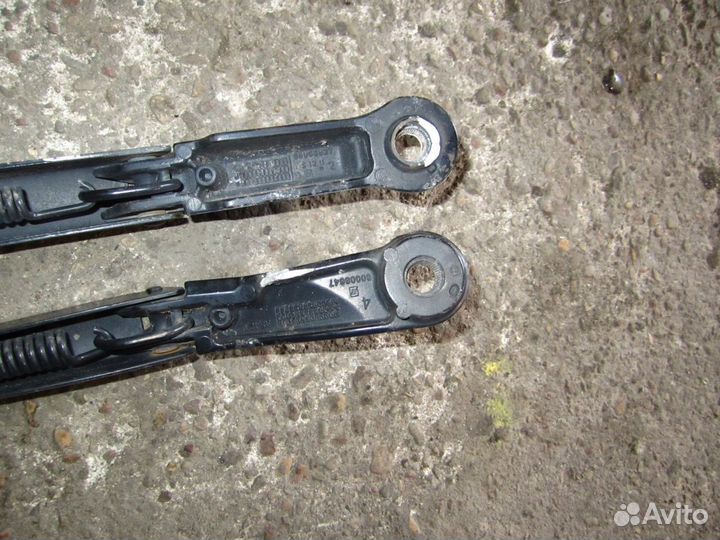 Поводок дворника щеткодержатель nissan primera p12