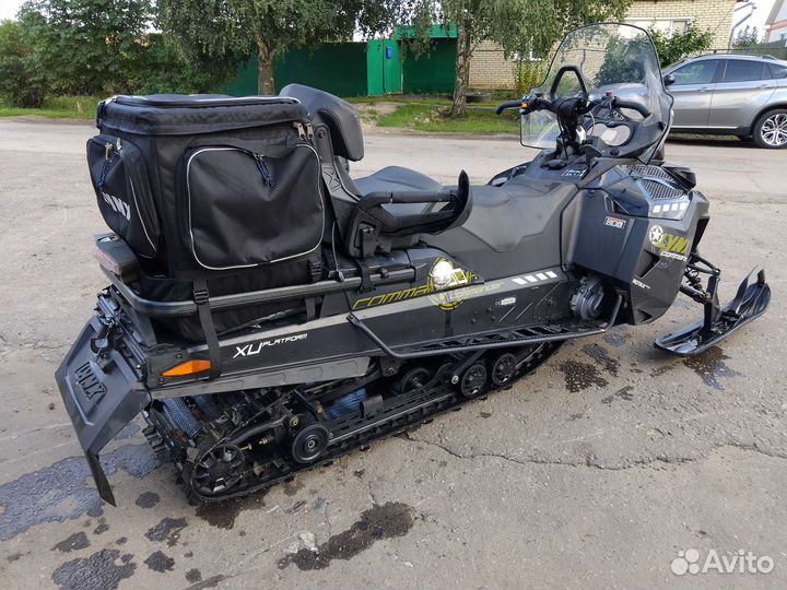 Снегоход BRP Commander 800