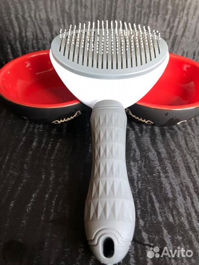 Чесалка, миски для животных