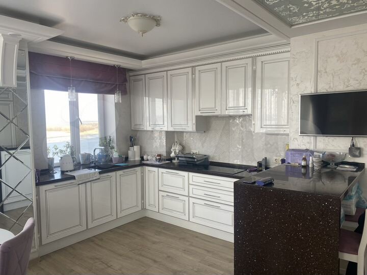 3-к. квартира, 91 м², 13/20 эт.