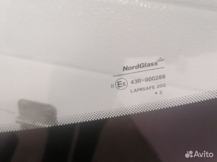 Лобовое стекло Citroen C4 II