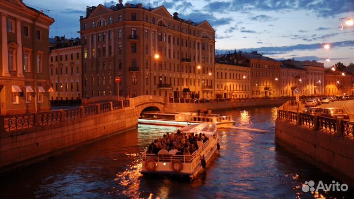 Под разводными мостами - ночная водная экскурсия