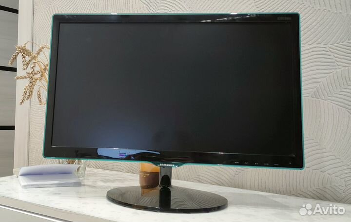 Монитор Samsung S22D390Q 21.5