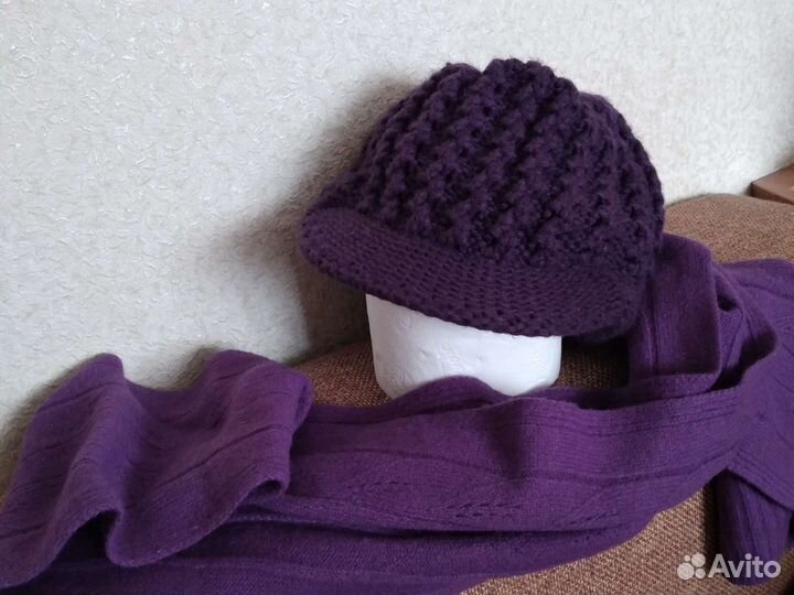 Женское кепи вязаное с шарфом