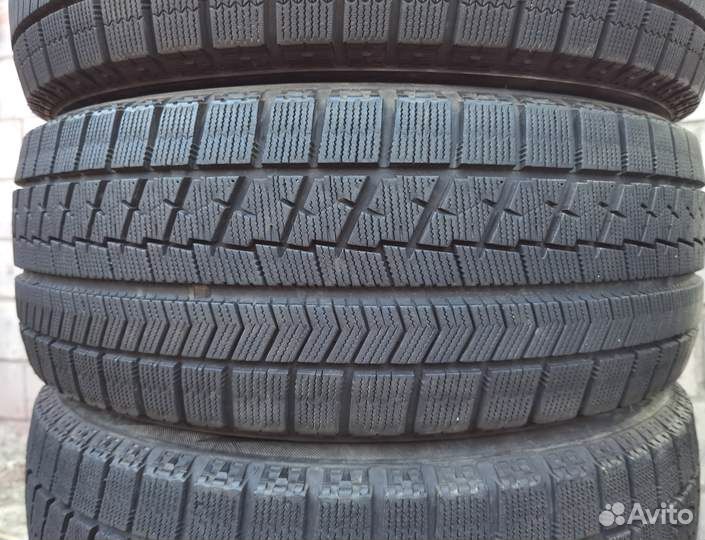 Bridgestone Blizzak VRX 215/55 R17 108H