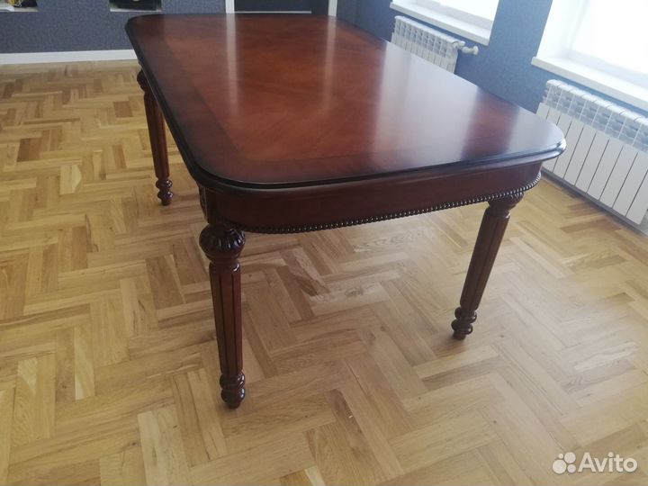 Обеденная группа из массива дерева Малазия