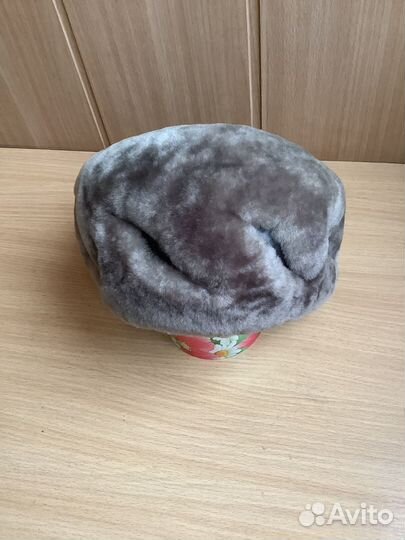 Шапка из мутона женская