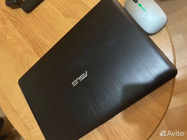 Ноутбук asus d540m