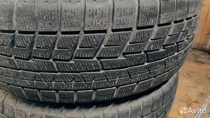 Yokohama Ice Guard IG60 215/60 R17