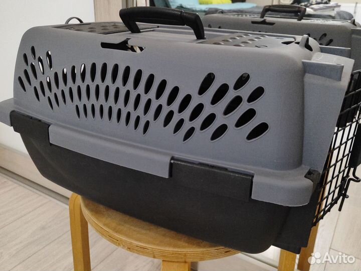 Переноска для кошек пластиковая б/у