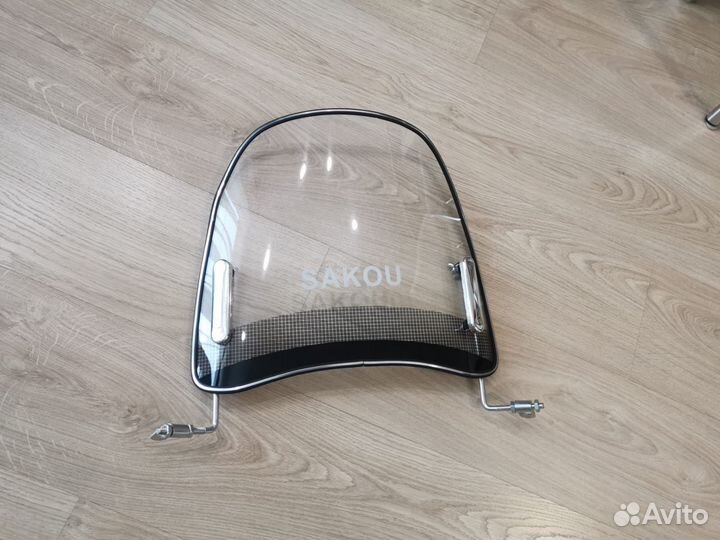 Ветровое стекло на скутер