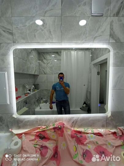 Зеркало с подсветкой и сенсорной кнопкой