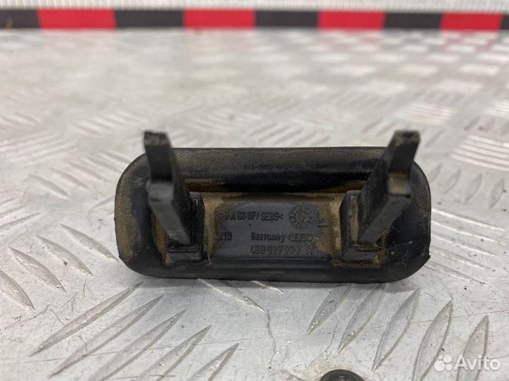 Б/У ручка багажника левый Audi A6 С5 ALF 2.4 1998