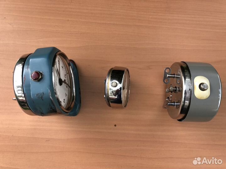 Старинные часы (будильники) СССР