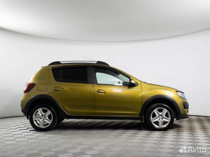 Renault Sandero Stepway 1.6 AT, 2016, 139 000 км