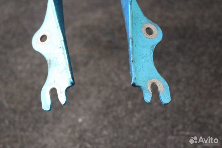 Петли капота Mazda 3 BL