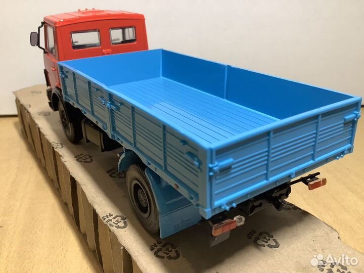 Модель автомобиля маз-5337 1:43 Modimio