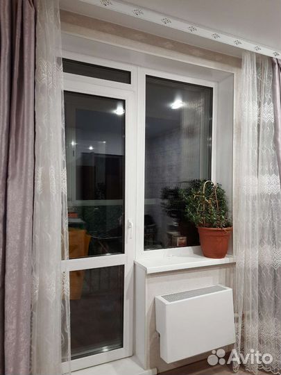 Окно пластиковое с дверью