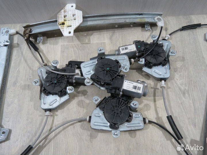 Стеклоподъемник передний задний Kia Rio 3