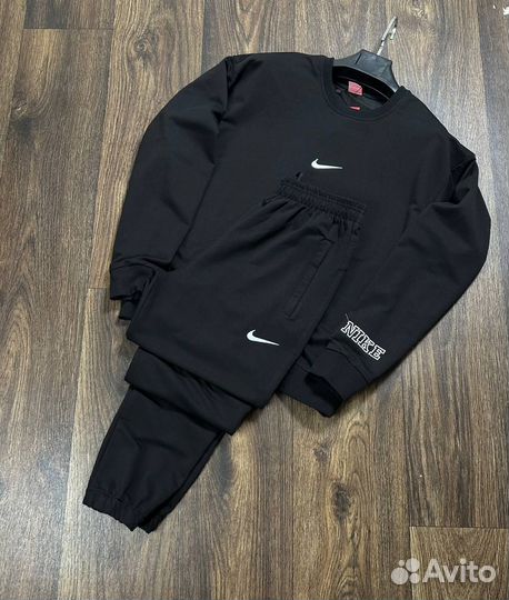 Спортивные костюмы Nike